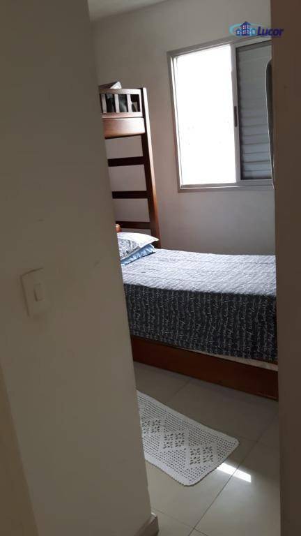 Apartamento à venda com 2 quartos, 63m² - Foto 17