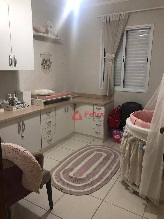 Apartamento à venda com 3 quartos, 77m² - Foto 7