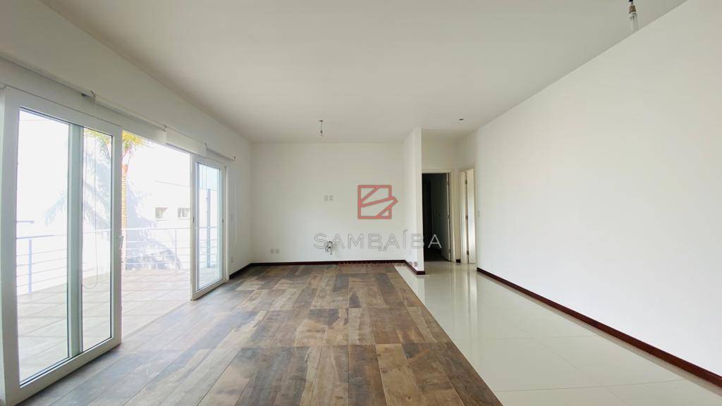 Casa à venda e aluguel com 5 quartos, 500m² - Foto 9