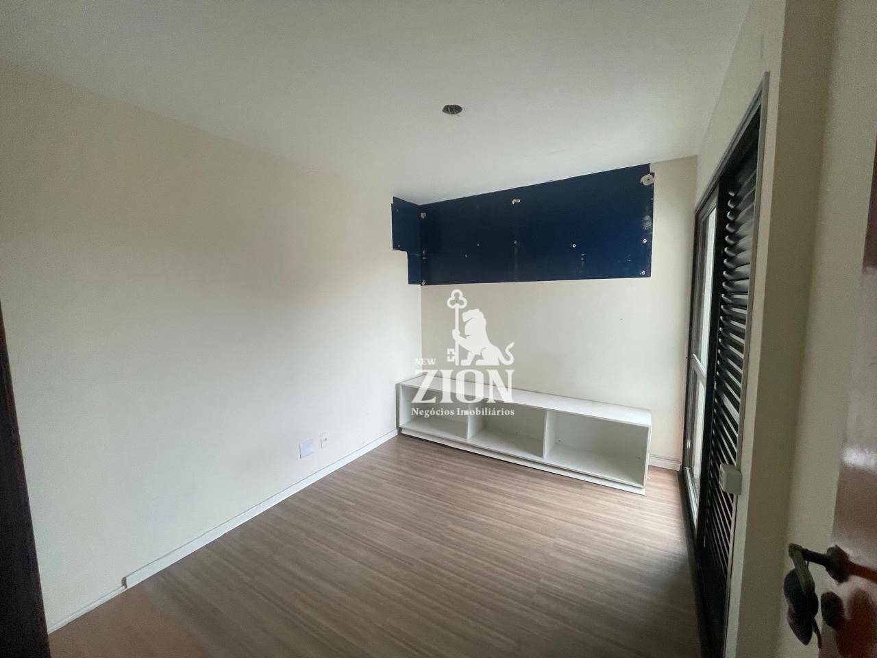 Apartamento à venda com 3 quartos, 106m² - Foto 9