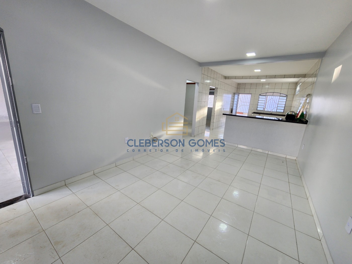 Casa à venda com 3 quartos, 360m² - Foto 8