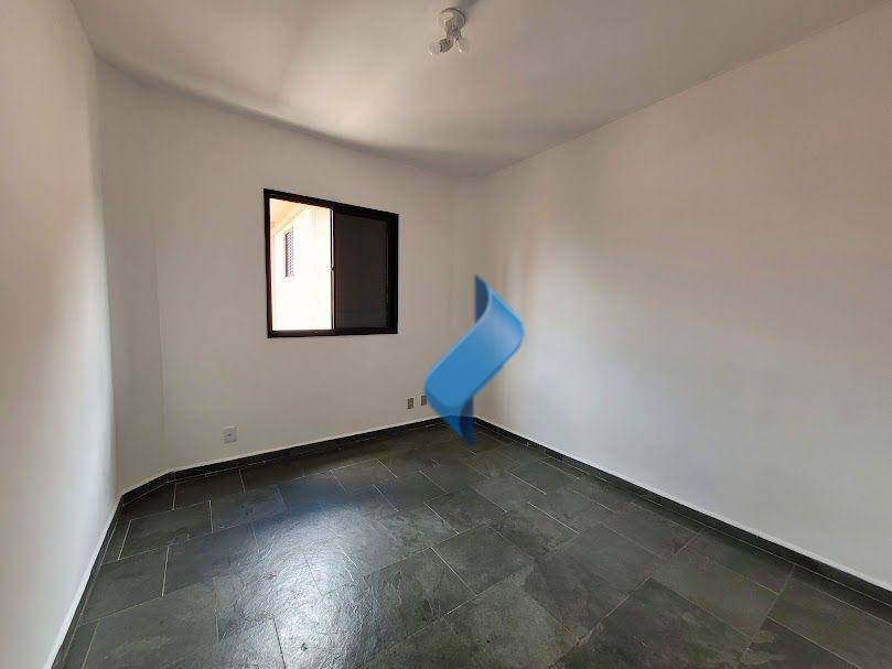 Apartamento para alugar com 3 quartos, 88m² - Foto 17