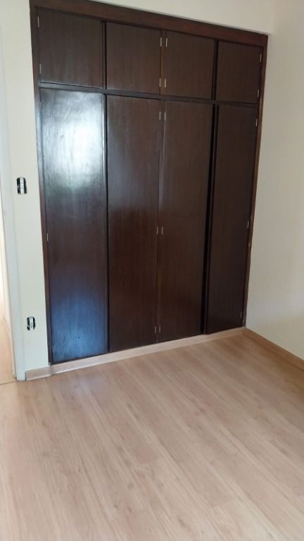 Apartamento à venda com 2 quartos, 70m² - Foto 12