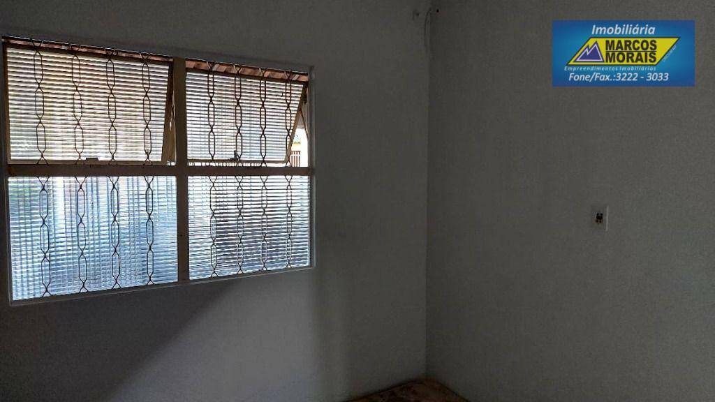 Casa à venda com 2 quartos, 120m² - Foto 13