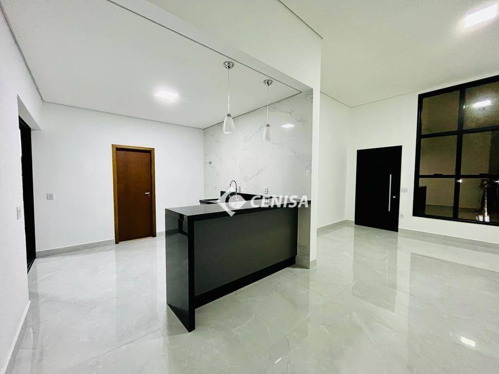 Casa de Condomínio à venda com 3 quartos, 200m² - Foto 1