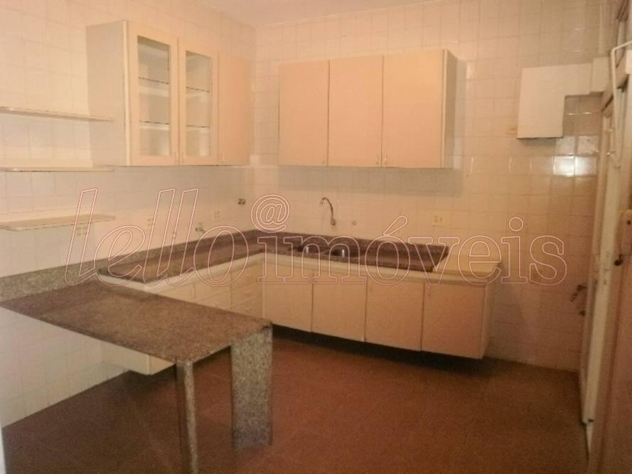 Apartamento para alugar com 3 quartos, 200m² - Foto 13