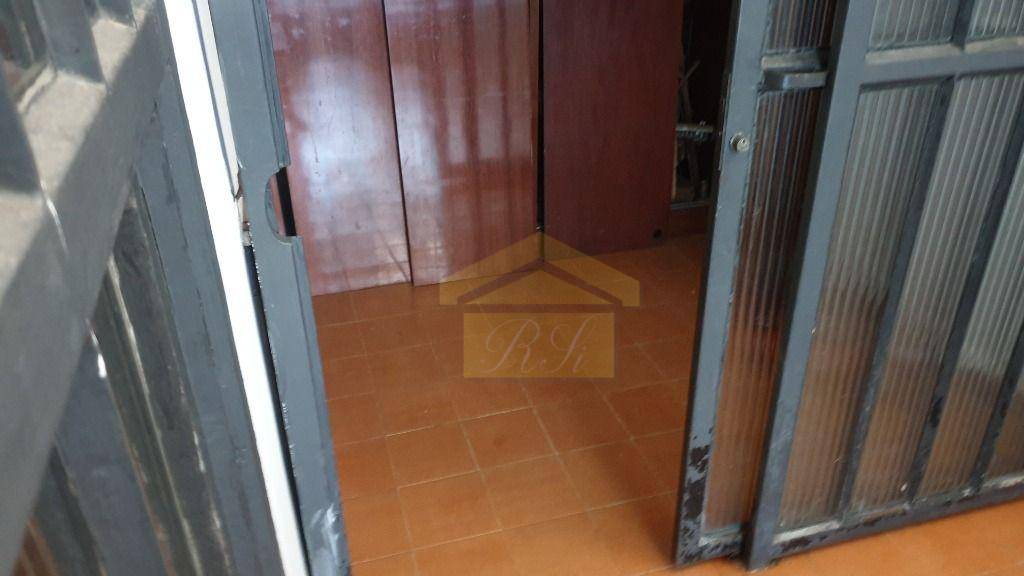 Sobrado à venda e aluguel com 3 quartos, 179m² - Foto 35