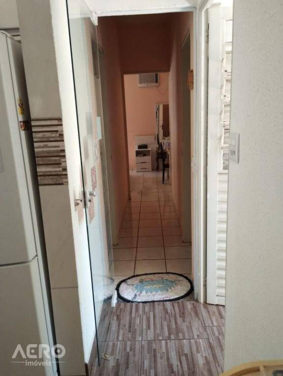 Casa à venda com 3 quartos, 128m² - Foto 14