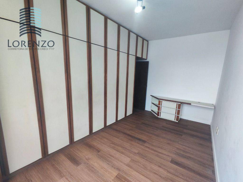 Apartamento para alugar com 3 quartos, 120m² - Foto 15