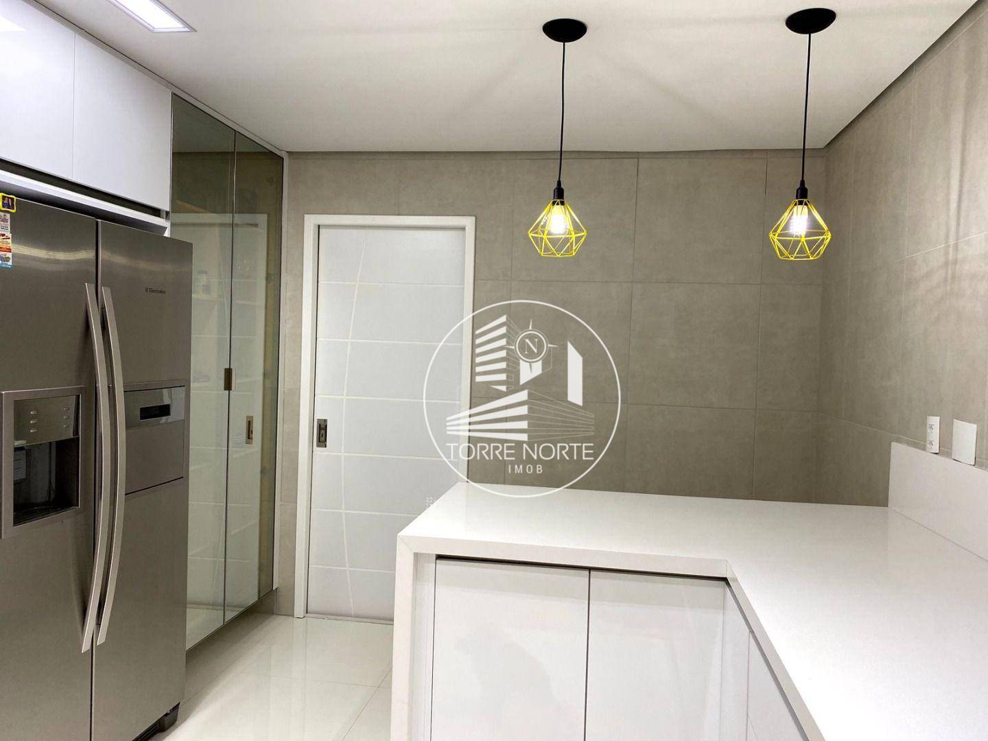 Apartamento à venda com 3 quartos, 238m² - Foto 8