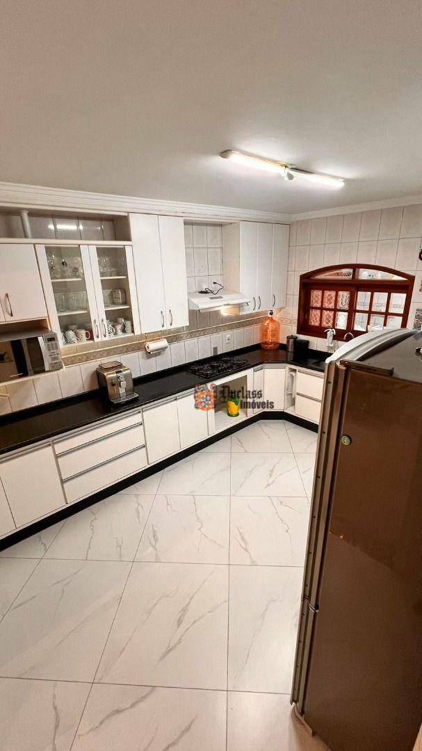 Casa à venda e aluguel com 4 quartos, 320m² - Foto 45