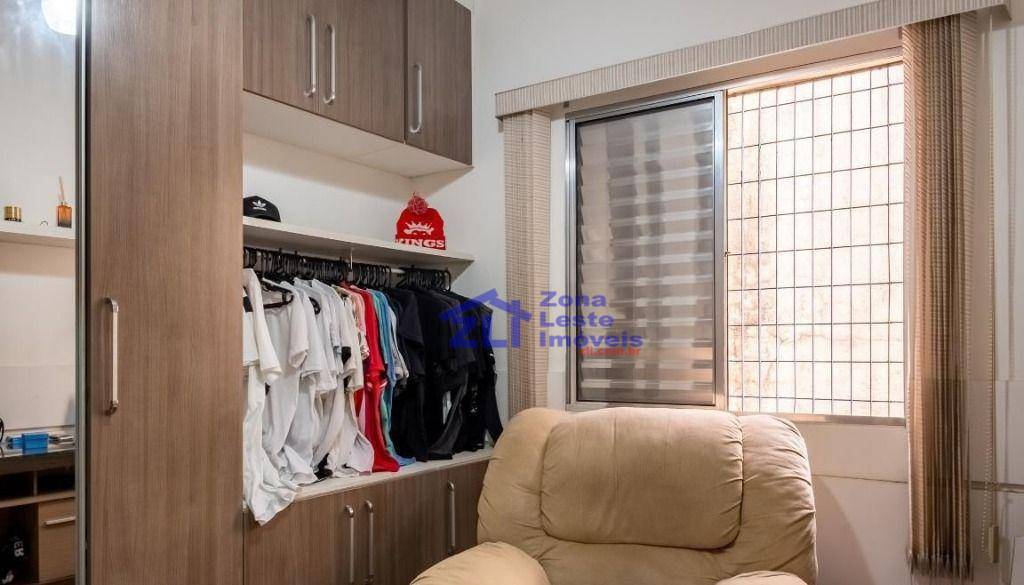 Sobrado à venda com 4 quartos, 240m² - Foto 13