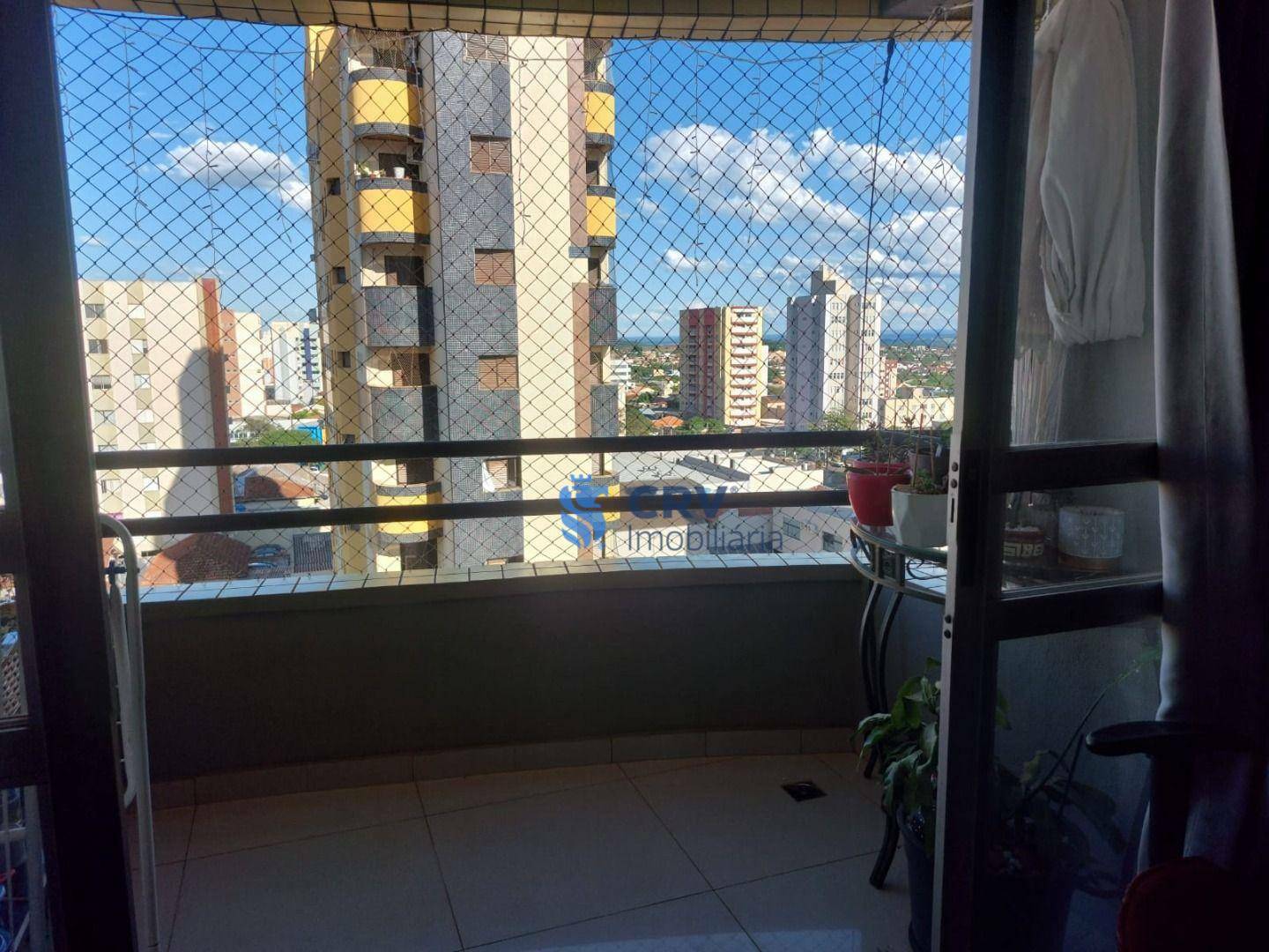 Apartamento à venda com 3 quartos, 90m² - Foto 1