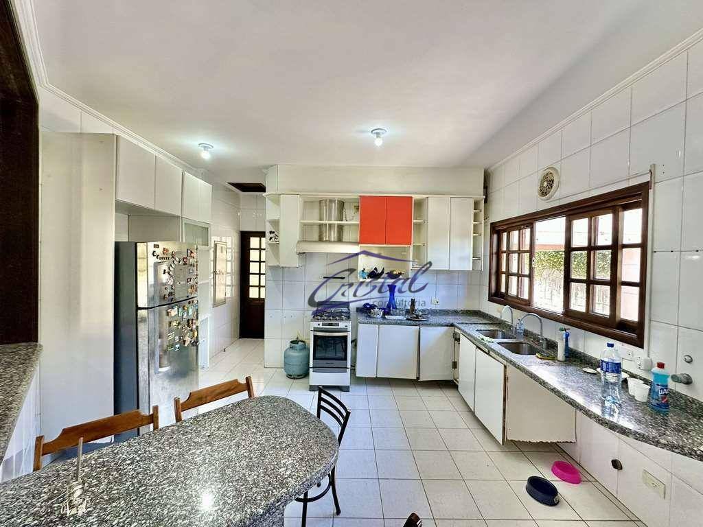 Casa de Condomínio à venda com 3 quartos, 255m² - Foto 13