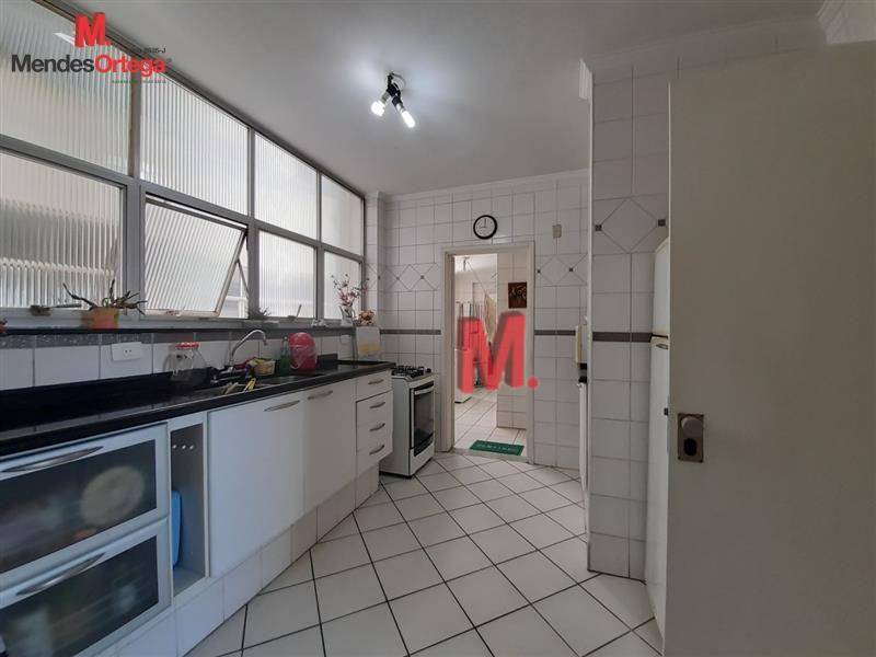 Apartamento à venda com 3 quartos, 183m² - Foto 16