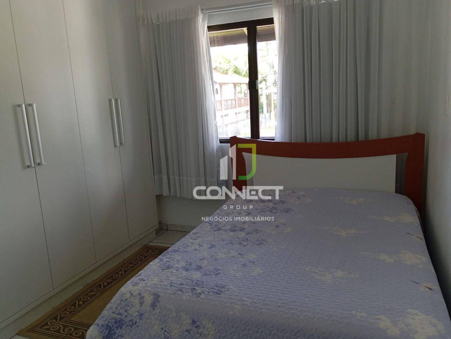 Casa à venda com 4 quartos, 240m² - Foto 3