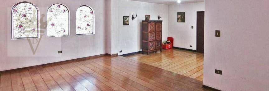 Sobrado, 4 quartos, 330 m² - Foto 1