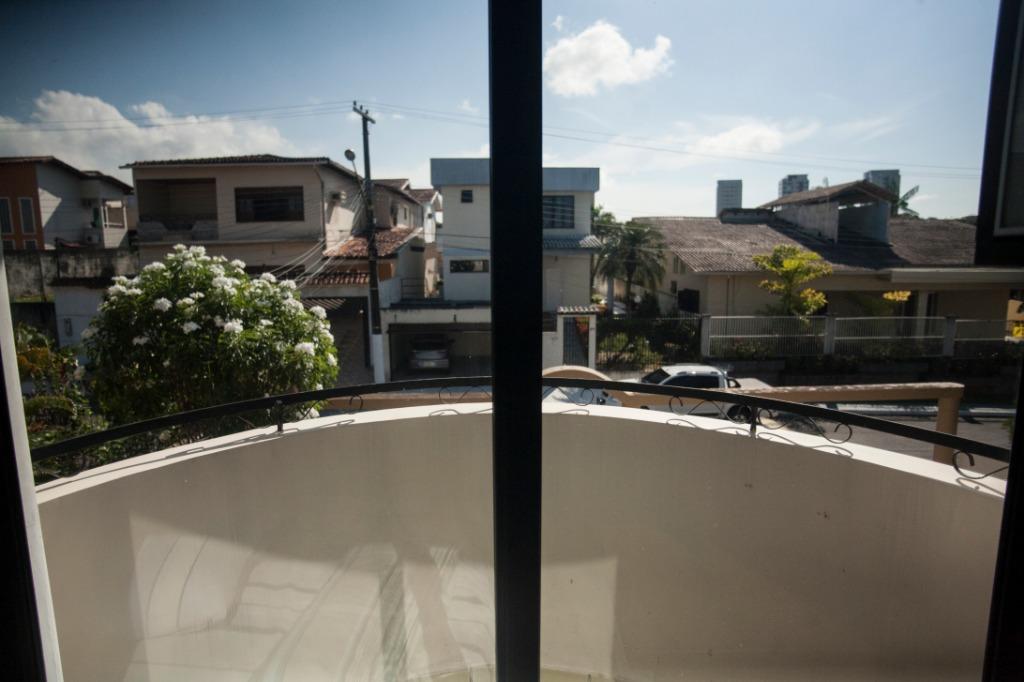 Casa de Condomínio à venda com 4 quartos, 300m² - Foto 14