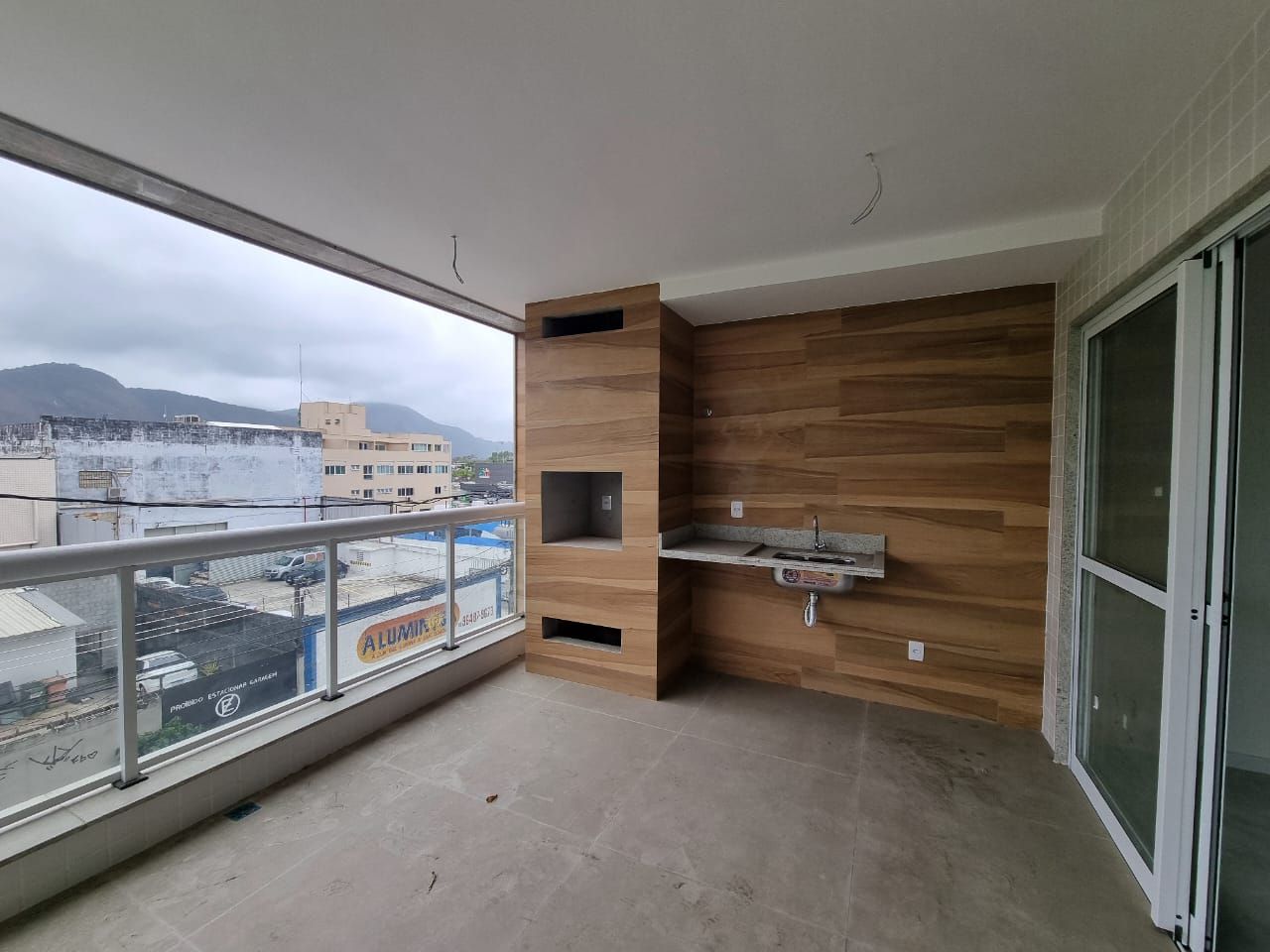 Apartamento à venda com 3 quartos, 110m² - Foto 1