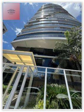 Apartamento para alugar com 3 quartos, 176m² - Foto 1