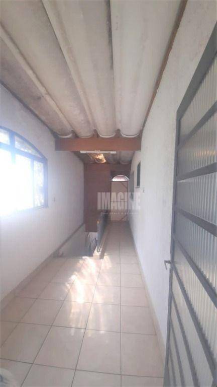 Sobrado à venda com 4 quartos, 210m² - Foto 15