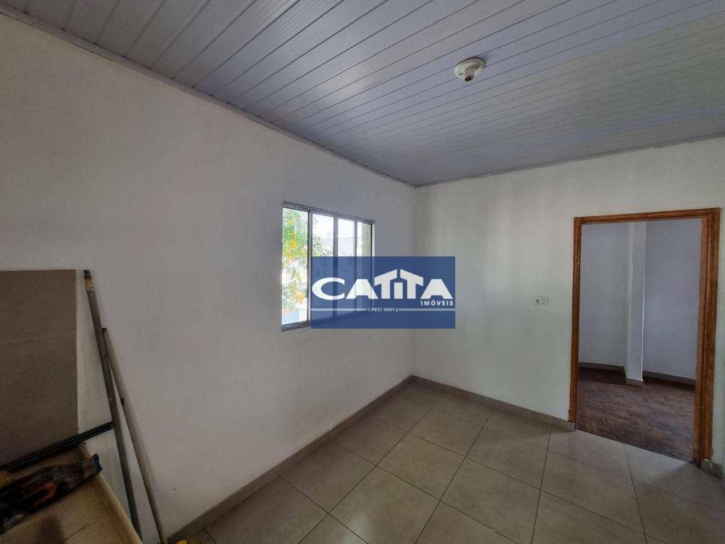 Casa para alugar com 1 quarto, 75m² - Foto 11