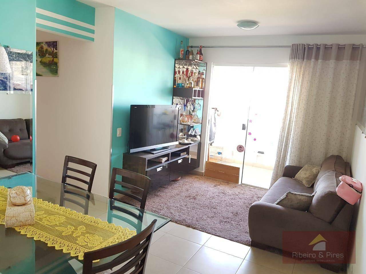 Apartamento à venda com 3 quartos, 74m² - Foto 2