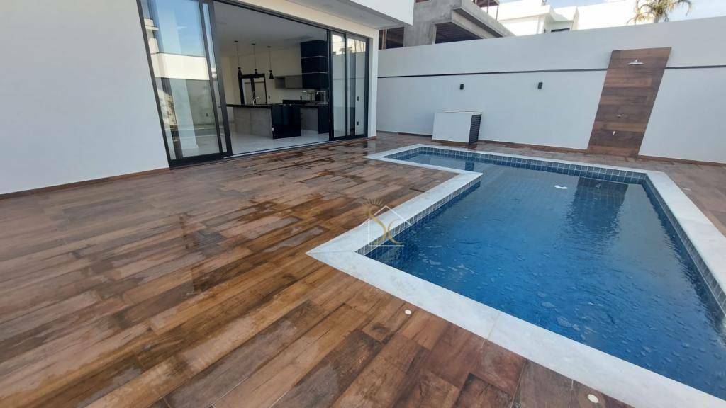 Casa de Condomínio à venda com 4 quartos, 435m² - Foto 2