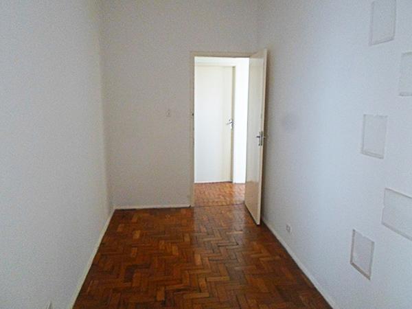 Apartamento para alugar com 3 quartos, 130m² - Foto 10