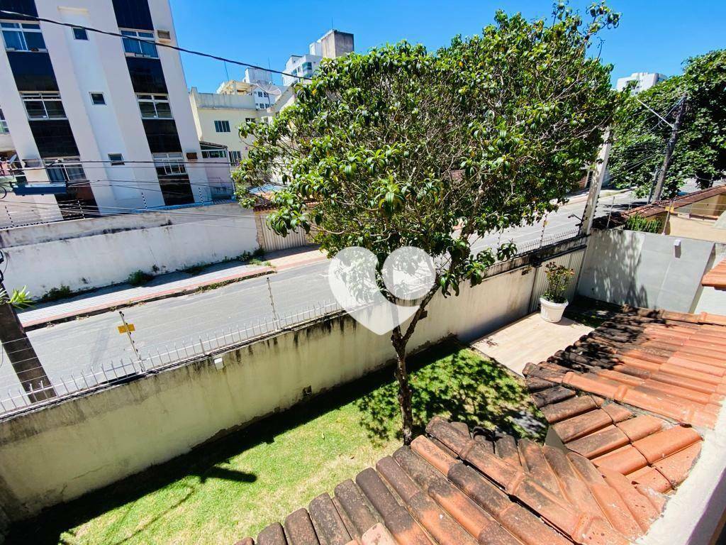 Casa de Condomínio à venda com 6 quartos, 215m² - Foto 44