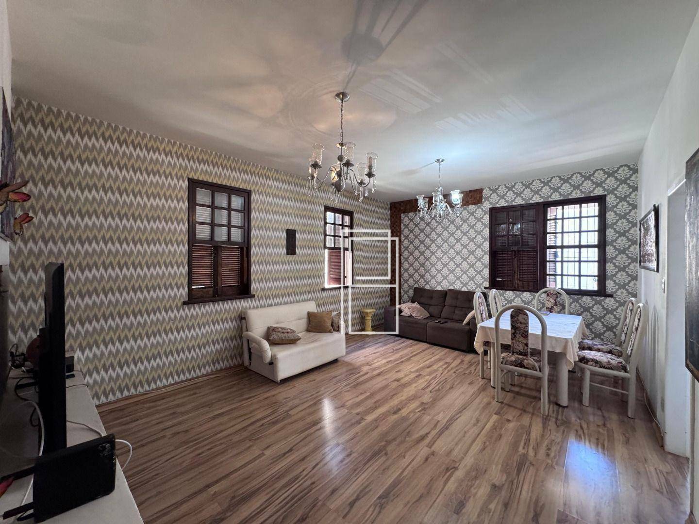 Casa à venda com 5 quartos, 280m² - Foto 6