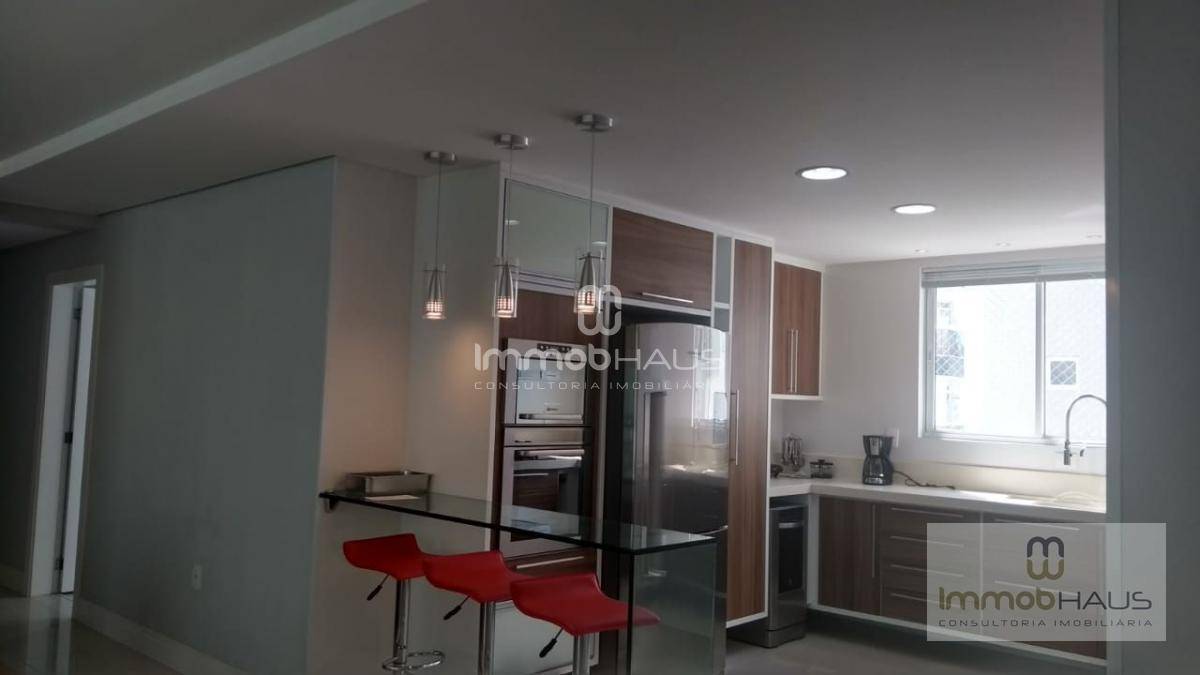 Apartamento à venda com 4 quartos, 167m² - Foto 8