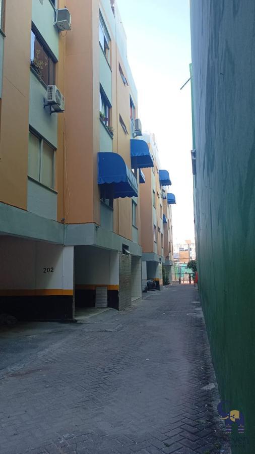 Apartamento à venda com 2 quartos, 65m² - Foto 2