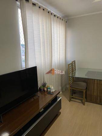 Apartamento à venda com 2 quartos, 60m² - Foto 4