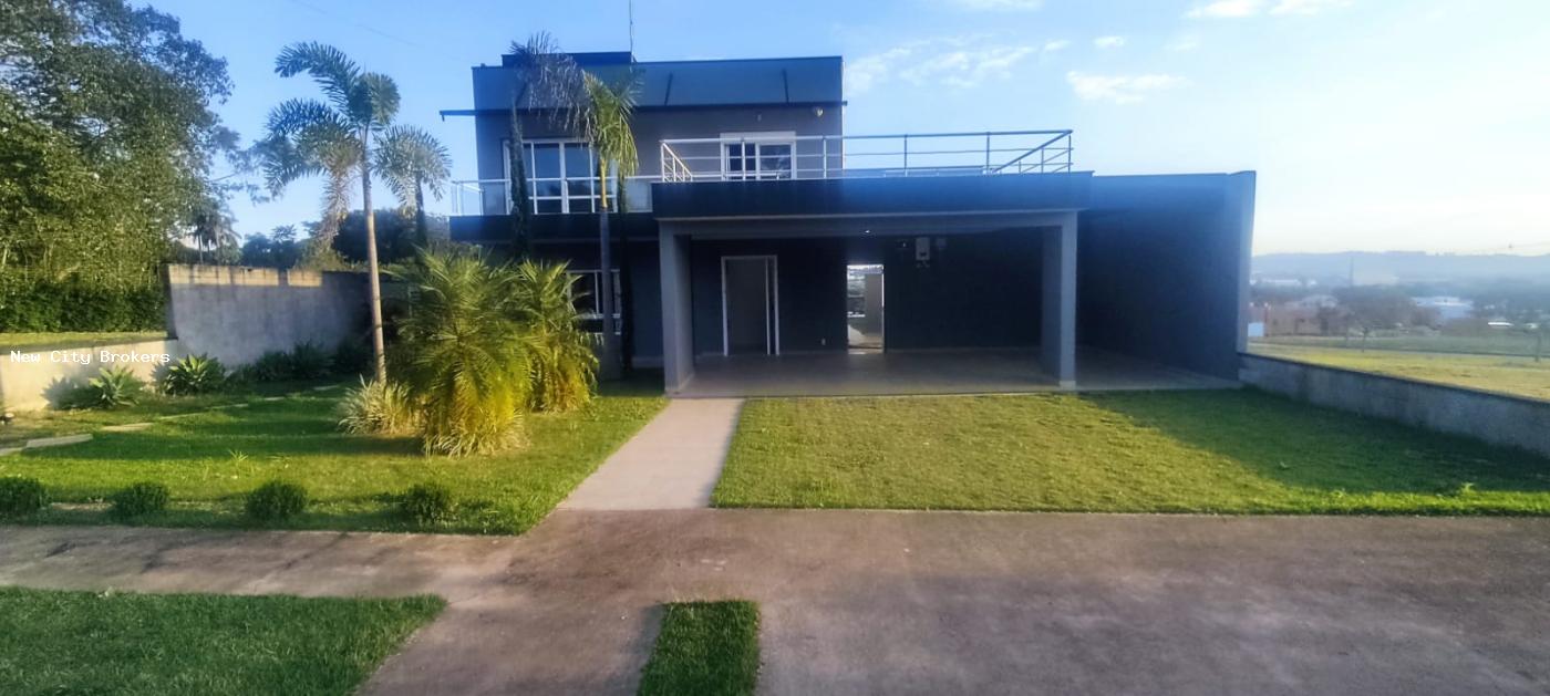 Sobrado à venda com 3 quartos, 1055m² - Foto 1