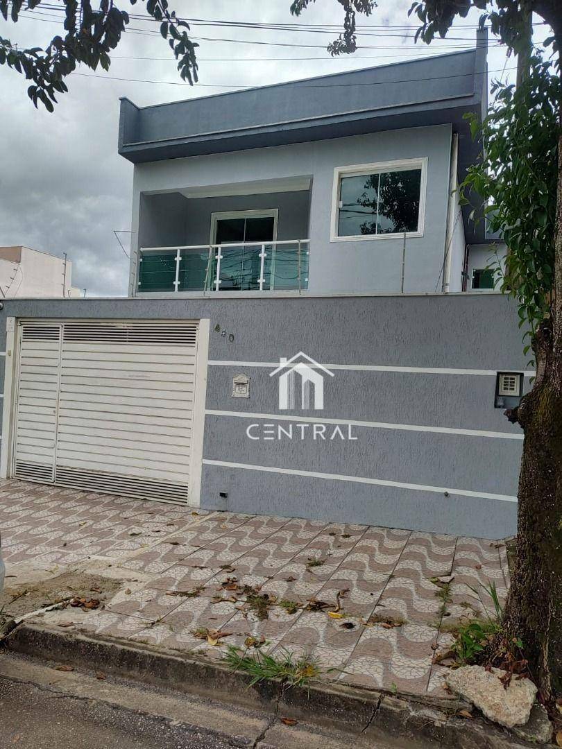 Casa à venda com 3 quartos, 180m² - Foto 1