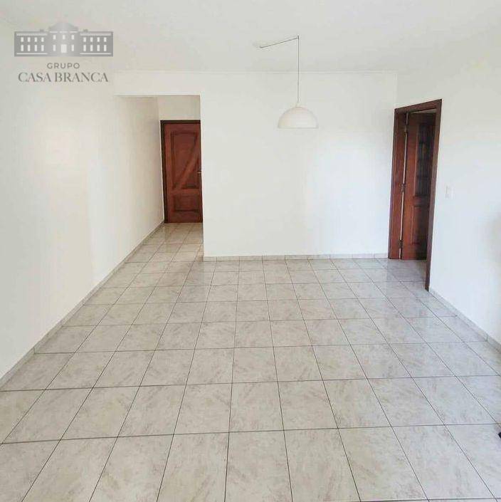 Apartamento à venda com 3 quartos, 90m² - Foto 3