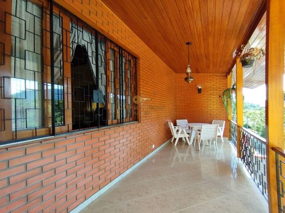 Casa à venda com 5 quartos, 250m² - Foto 11