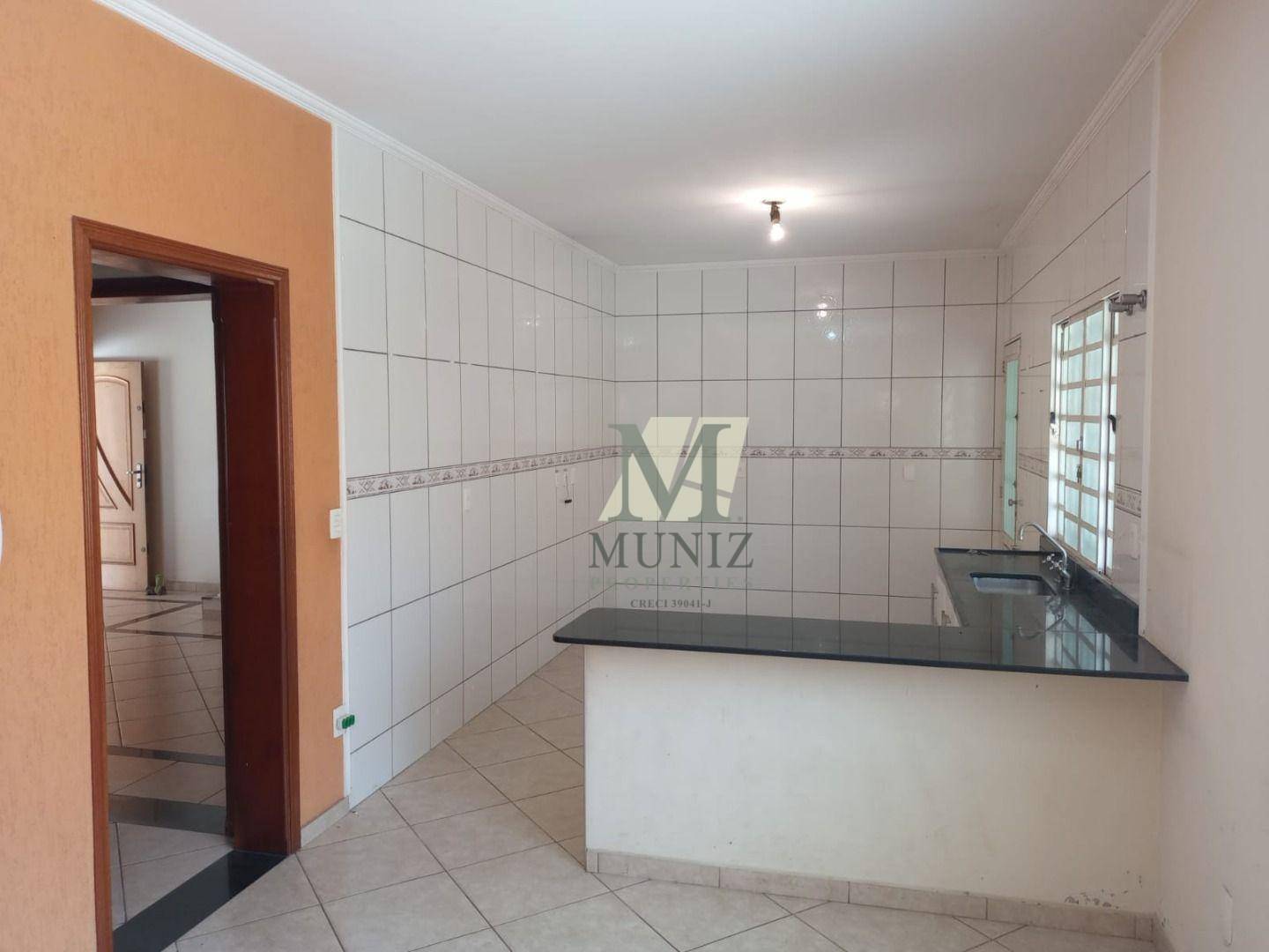 Casa à venda com 4 quartos, 250m² - Foto 9