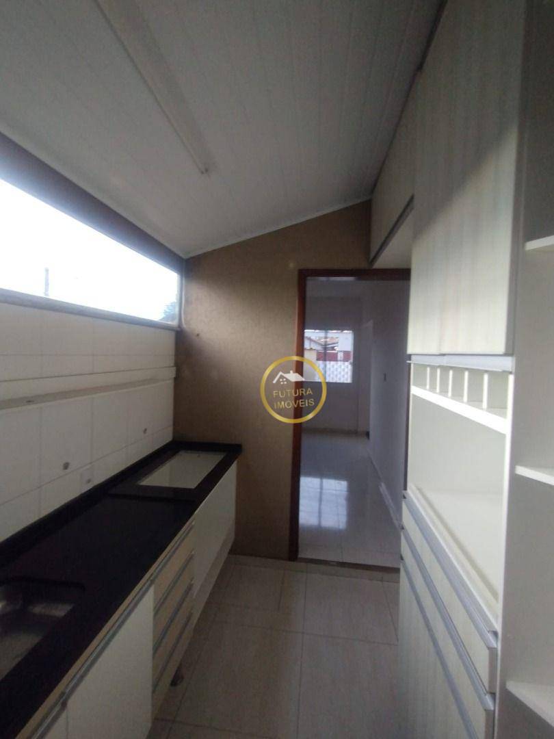 Casa à venda com 3 quartos, 100m² - Foto 8