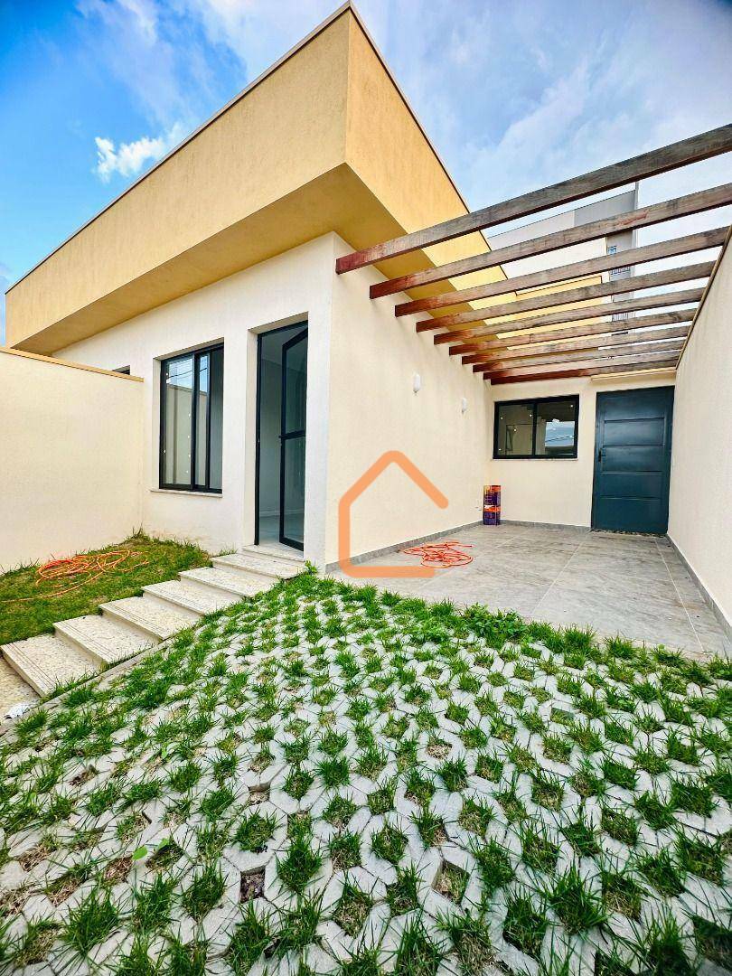 Casa à venda com 3 quartos, 90m² - Foto 1