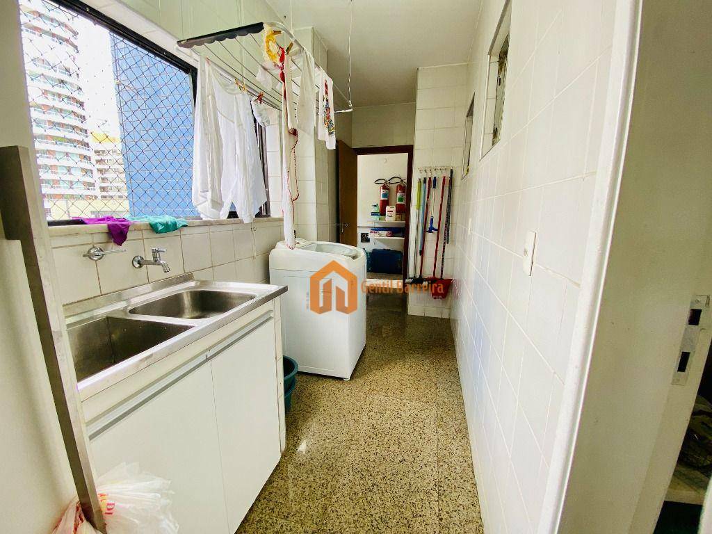 Apartamento à venda com 4 quartos, 241m² - Foto 15