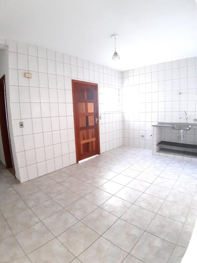 Casa para alugar com 2 quartos, 65m² - Foto 3