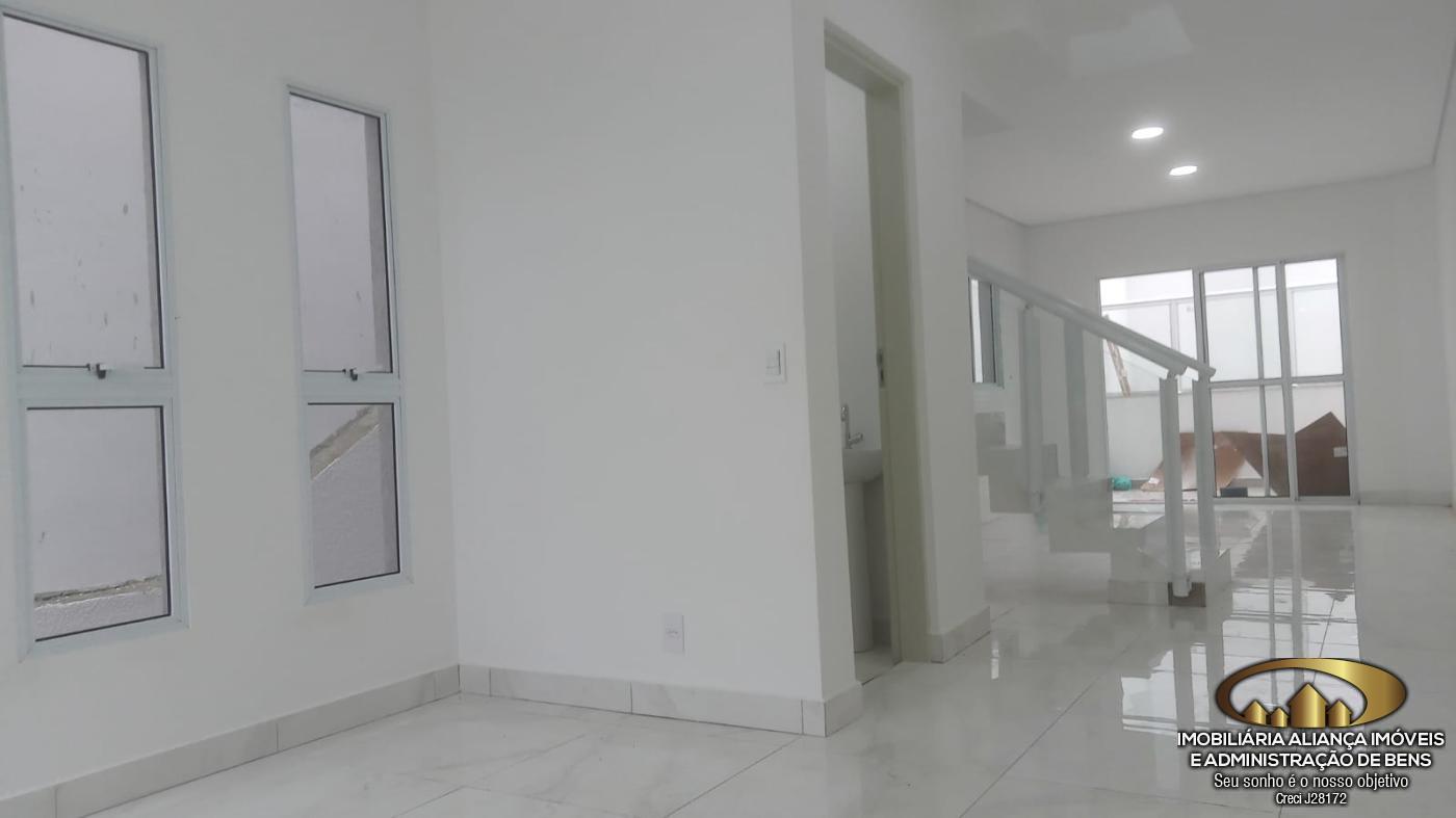 Casa à venda com 2 quartos, 100m² - Foto 13