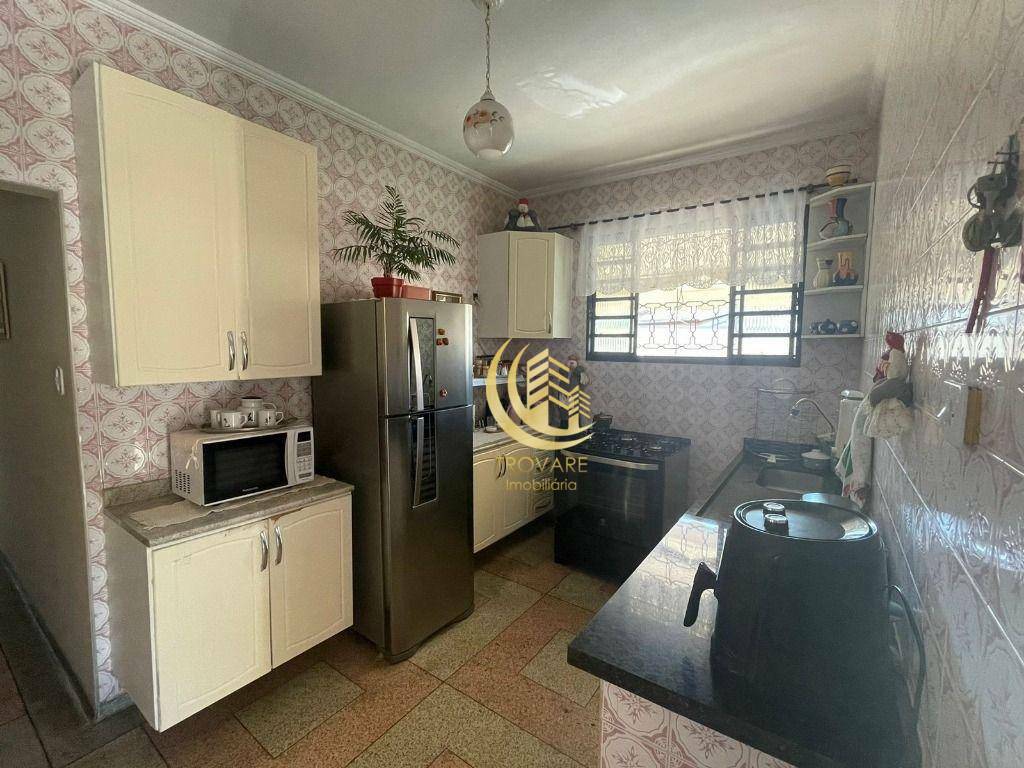 Casa à venda e aluguel com 4 quartos, 180m² - Foto 5