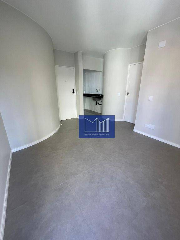 Apartamento à venda com 1 quarto, 37m² - Foto 13