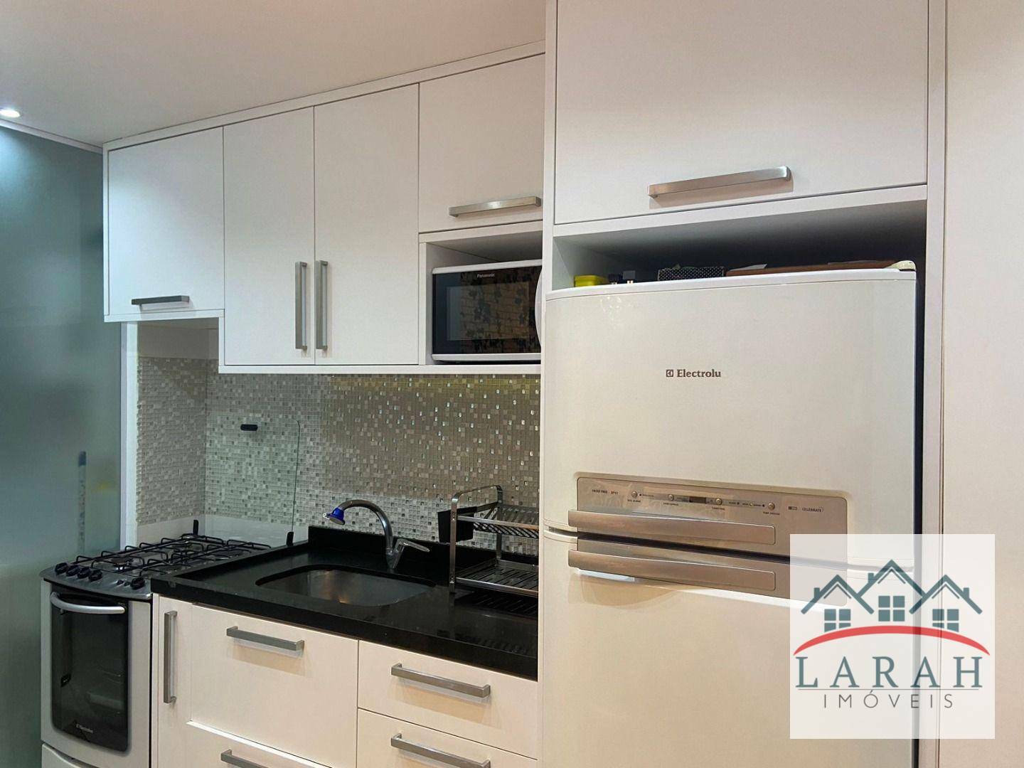 Apartamento à venda com 2 quartos, 62m² - Foto 4