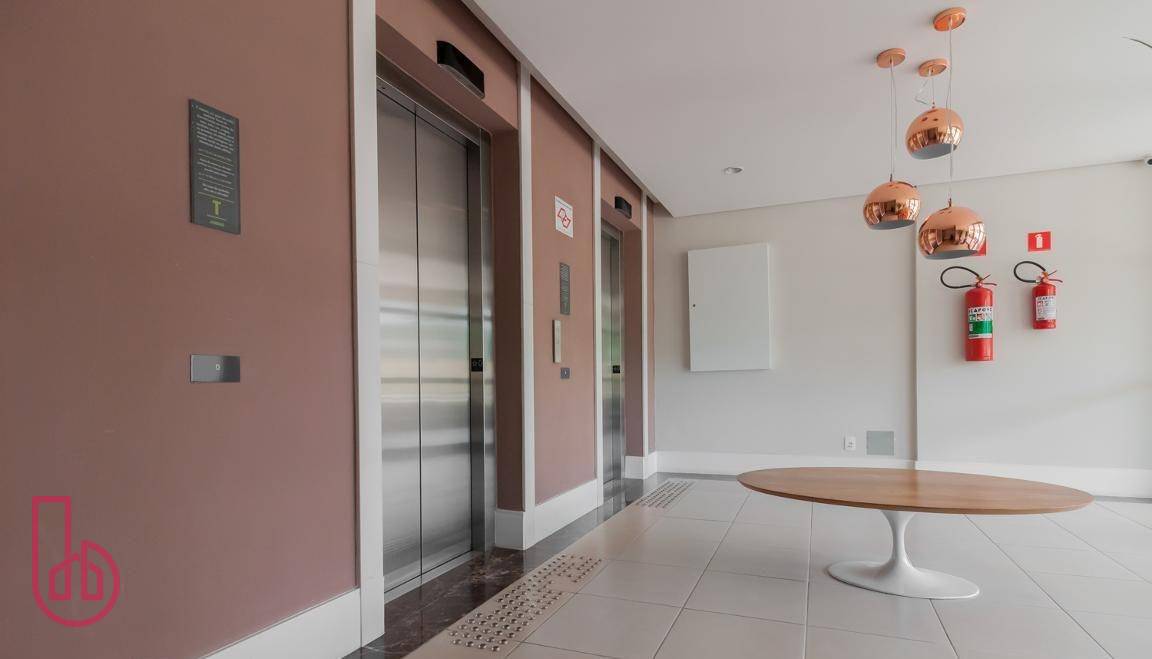 Apartamento à venda com 2 quartos, 66m² - Foto 27