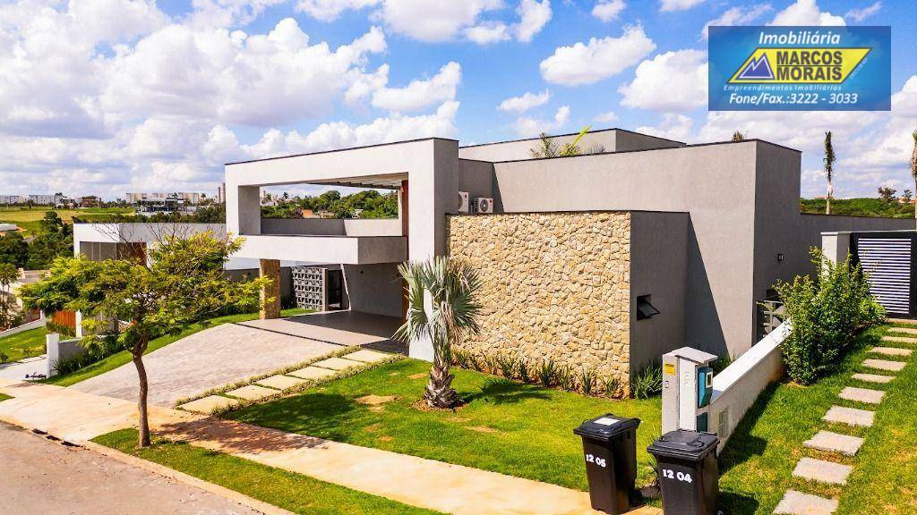 Casa de Condomínio à venda com 4 quartos, 440m² - Foto 76