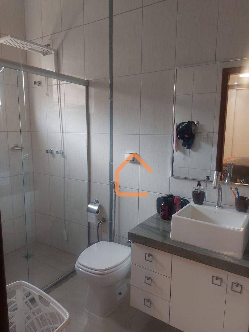 Casa à venda com 3 quartos, 190m² - Foto 9